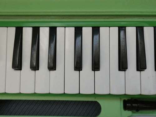鍵盤ハーモニカ